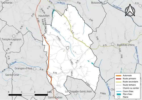 Carte en couleur présentant le réseau hydrographique de la commune
