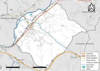 Carte en couleur présentant le réseau hydrographique de la commune