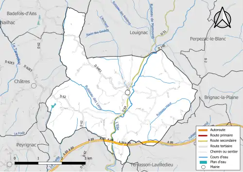 Carte en couleur présentant le réseau hydrographique de la commune