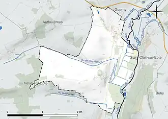 Carte en couleur présentant le réseau hydrographique de la commune