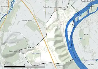Carte en couleur présentant le réseau hydrographique de la commune
