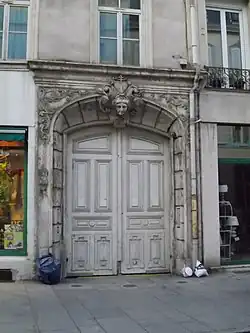 Immeuble inscrit MH, au no&nbsp;27