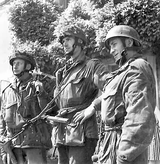 Hommes du 2e Oxfordshire et du Buckinghamshire Light Infantry après la prise du pont.