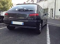 2 portes, 3 et 5 portes.