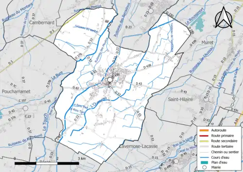 Carte en couleur présentant le réseau hydrographique de la commune