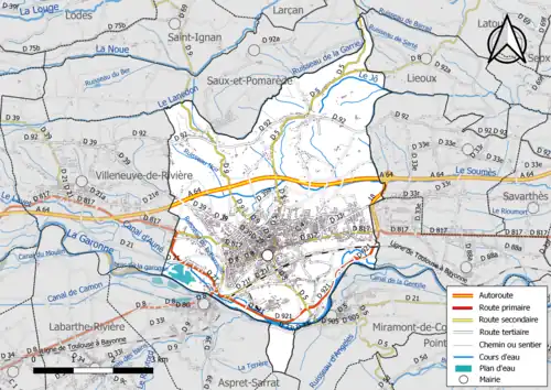 Carte en couleur présentant le réseau hydrographique de la commune