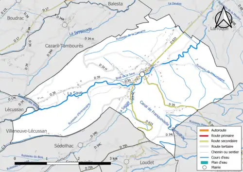 Carte en couleur présentant le réseau hydrographique de la commune