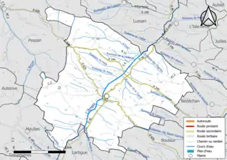 Carte en couleur présentant le réseau hydrographique de la commune