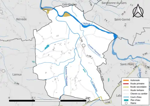 Carte en couleur présentant le réseau hydrographique de la commune