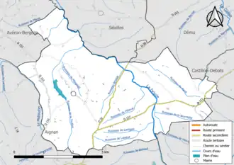 Carte en couleur présentant le réseau hydrographique de la commune
