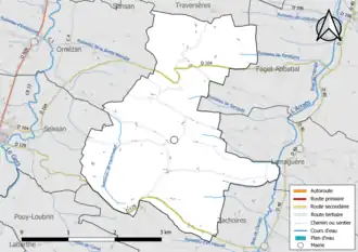 Carte en couleur présentant le réseau hydrographique de la commune