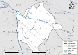 Carte en couleur présentant le réseau hydrographique de la commune