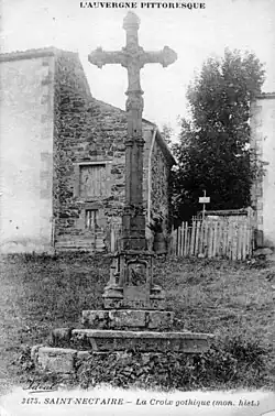 Carte postale ancienne représentant la croix gothique