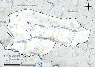 Carte en couleur présentant le réseau hydrographique de la commune