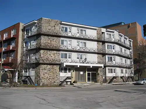 Description de l'image 365, rue Belanger.JPG.