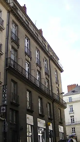 Immeuble sur cours Cambronne