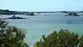 Le château du Taureau et l'Île Noire vus depuis les environs de la Pointe de Barnénez.