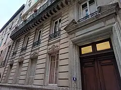 Motifs de coquilles au 4 rue Jarente à Lyon.