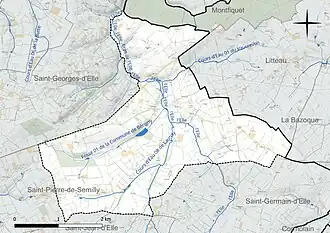 Carte en couleur présentant le réseau hydrographique de la commune