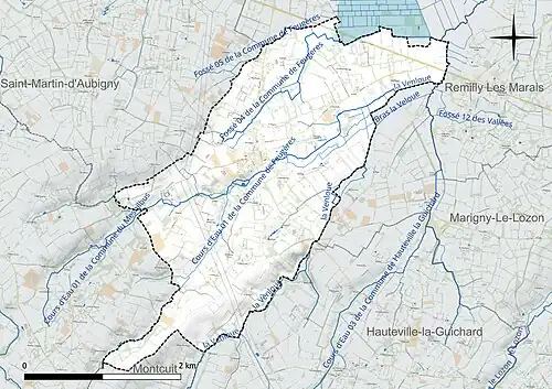 Carte en couleur présentant le réseau hydrographique de la commune