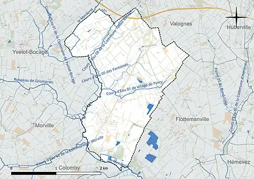 Carte en couleur présentant le réseau hydrographique de la commune