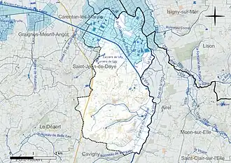 Carte en couleur présentant le réseau hydrographique de la commune
