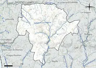 Carte en couleur présentant le réseau hydrographique de la commune