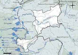 Carte en couleur présentant le réseau hydrographique de la commune