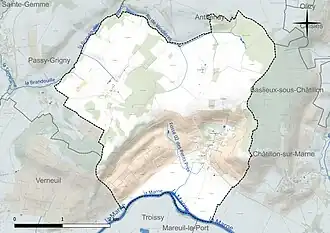 Carte en couleur présentant le réseau hydrographique de la commune