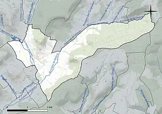 Carte en couleur présentant le réseau hydrographique de la commune