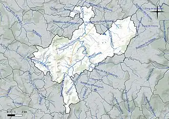Carte en couleur présentant le réseau hydrographique de la commune