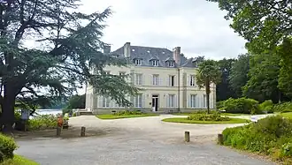 Le château de Locguénolé.