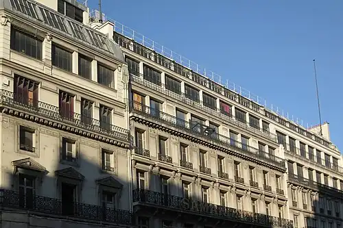 La façade rue de Rivoli du magasin 4.