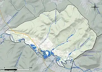 Carte en couleur présentant le réseau hydrographique de la commune