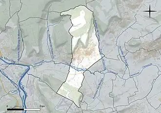 Carte en couleur présentant le réseau hydrographique de la commune