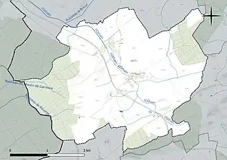 Carte en couleur présentant le réseau hydrographique de la commune
