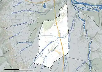 Carte en couleur présentant le réseau hydrographique de la commune