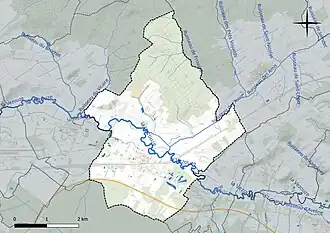 Carte en couleur présentant le réseau hydrographique de la commune
