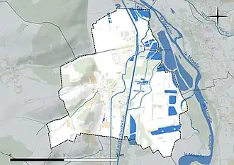 Carte en couleur présentant le réseau hydrographique de la commune