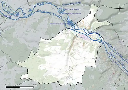 Carte en couleur présentant le réseau hydrographique de la commune