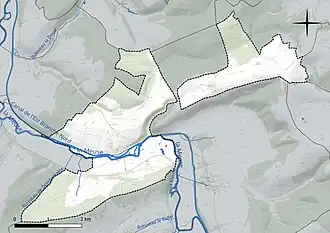 Carte en couleur présentant le réseau hydrographique de la commune