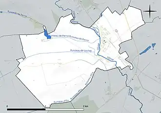 Carte en couleur présentant le réseau hydrographique de la commune