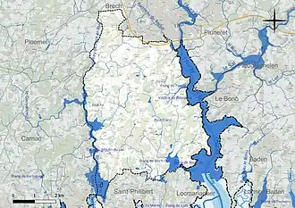 Carte en couleur présentant le réseau hydrographique de la commune