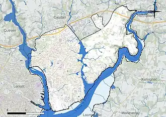 Carte en couleur présentant le réseau hydrographique de la commune