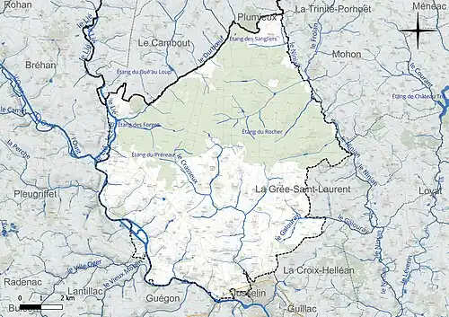 Carte en couleur présentant le réseau hydrographique de la commune