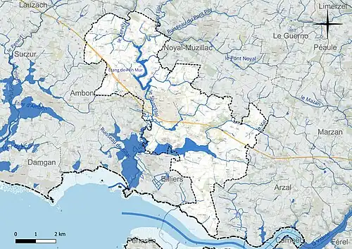 Carte en couleur présentant le réseau hydrographique de la commune