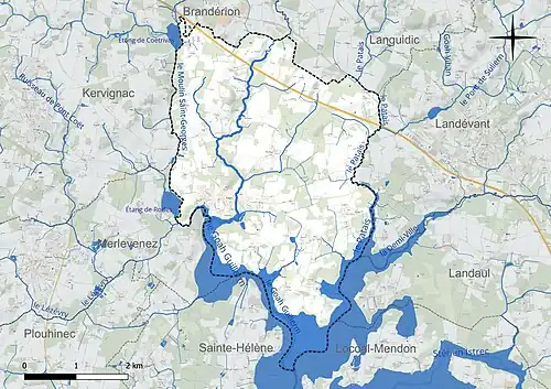 Carte en couleur présentant le réseau hydrographique de la commune