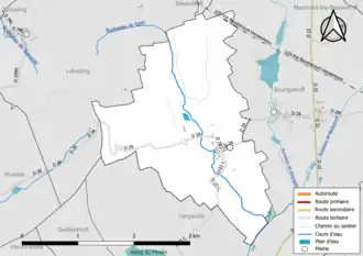 Carte en couleur présentant le réseau hydrographique de la commune