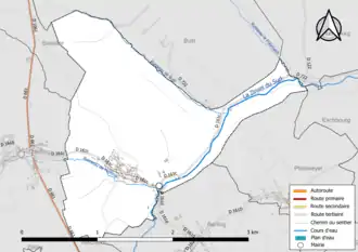 Carte en couleur présentant le réseau hydrographique de la commune
