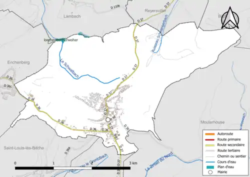 Carte en couleur présentant le réseau hydrographique de la commune